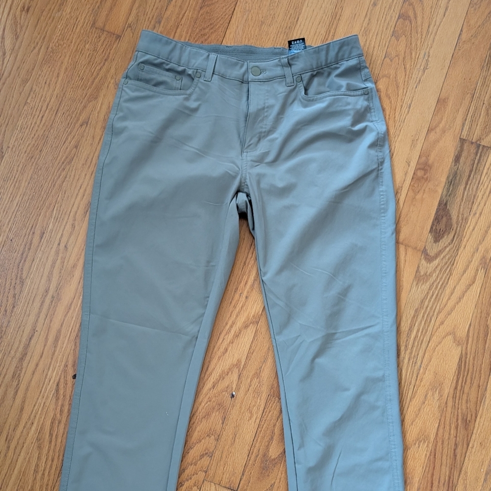 Greg Norman Collection Slim Chinos in Gray